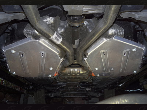 Защита топливного бака Jeep Grand Cherokee IV (WK2) 2013-2023 FL (комплект 2 шт) Арт. ZKTCC00355