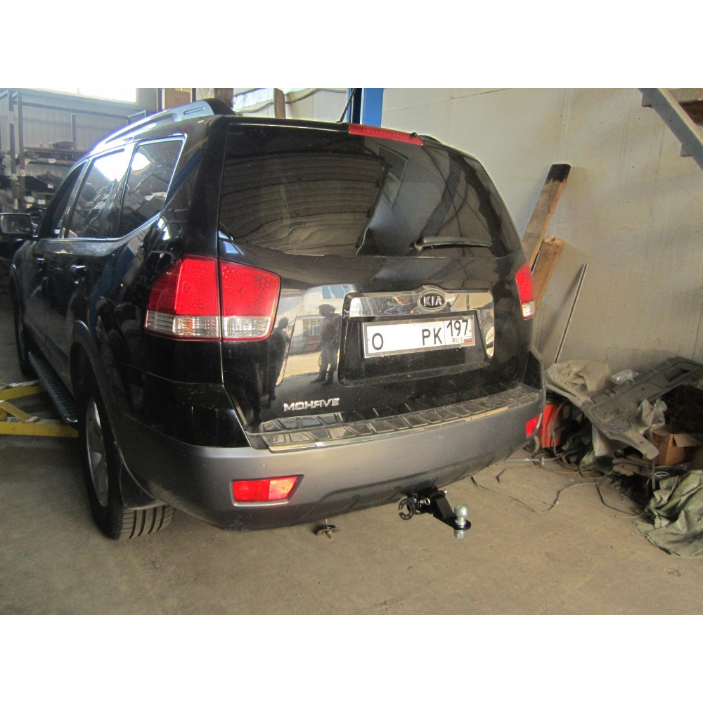 Фаркоп Kia Mohave 2008-2016 с пневмоподвеской, E с антистуком БИЗОН Арт. FA1007EAK