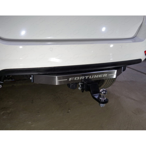 Фаркоп Toyota Fortuner II 2015-2020 (шар нерж., надпись Fortuner) TCC Арт. TCU00097N