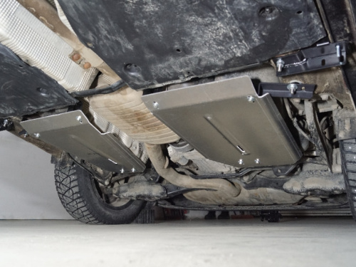 Защита топливного бака Volkswagen Taos 2020-2023 (комплект 2 шт) 4WD Арт. ZKTCC00540