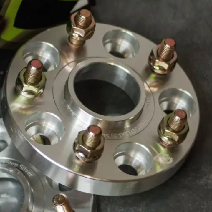 Проставка 25SP5139.7/5114.3-98.5/60.1(STUD12x1.5) Step Silver STARLEKS