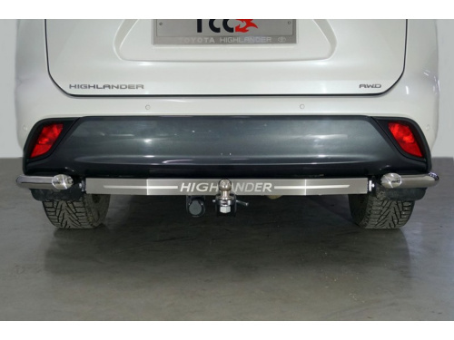 Фаркоп Toyota Highlander (U70) 2019- с накладкой с надписью Highlander TCC Арт. TCU00248