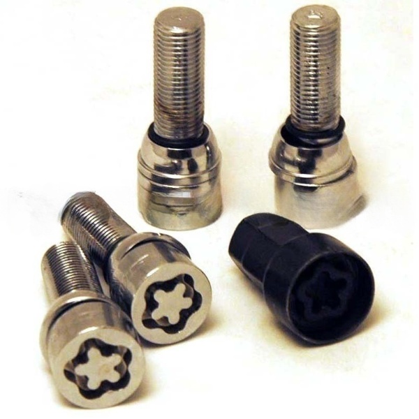 Секретные болты M14x1.5 Конус L-28мм Хром, Ключ 17-19, Арт. 674110KK/SL-2Key