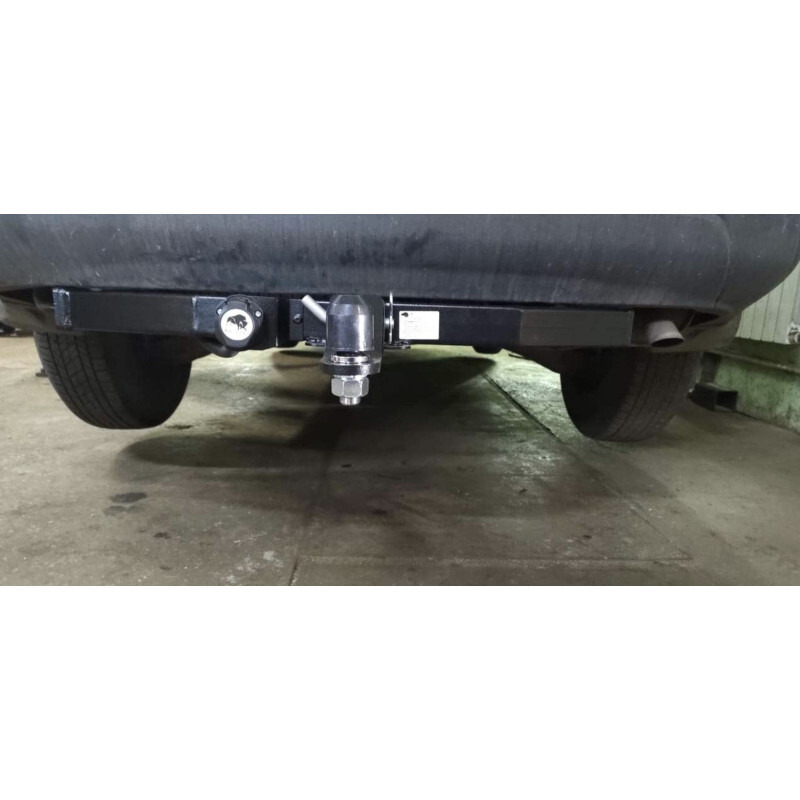 Фаркоп Mitsubishi Outlander III 2014-2016 FL1 E с антистуком БИЗОН Арт. FA0995EAK